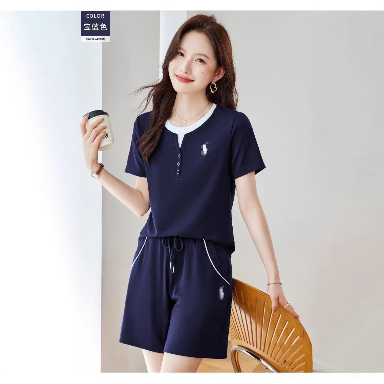 Nuevo conjunto de pantalones cortos deportivos casuales de manga corta de manga corta para verano, conjunto de dos piezas suelto y de moda de talla grande para mujeres