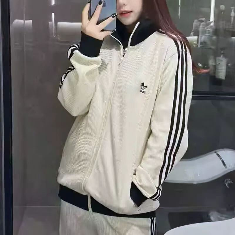 Women's Embroidered Cardigan A | High Neck and Three Stripes
