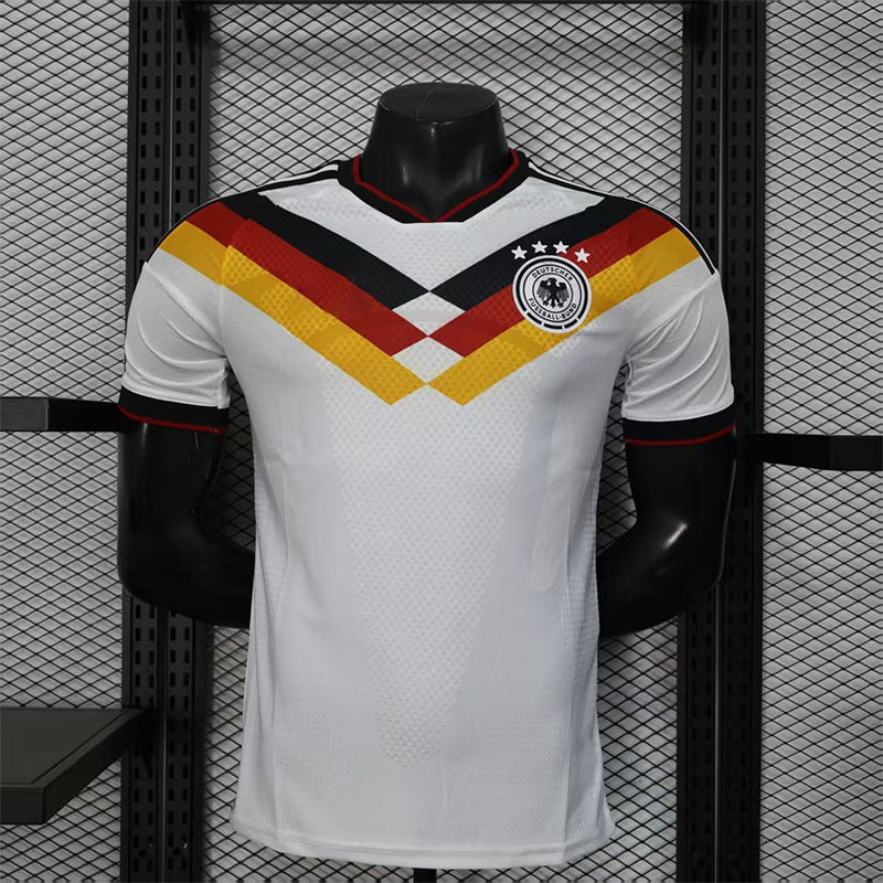 26. Nuevo club de selección edición de jugadores: Real Madrid, Barcelona, Brasil, Arsenal, España, México, Chelsea