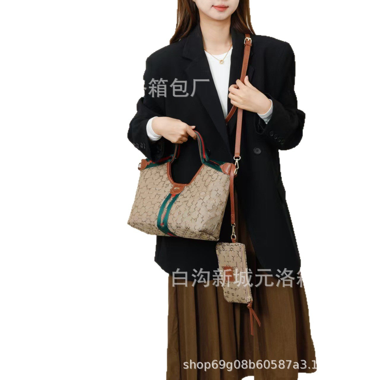 Comercio exterior mayorista transfronterizo de Guangzhou, modelo de alta edición doble grande para las axilas, bolso cruzado de un solo hombro colgante, cubo de gran capacidad