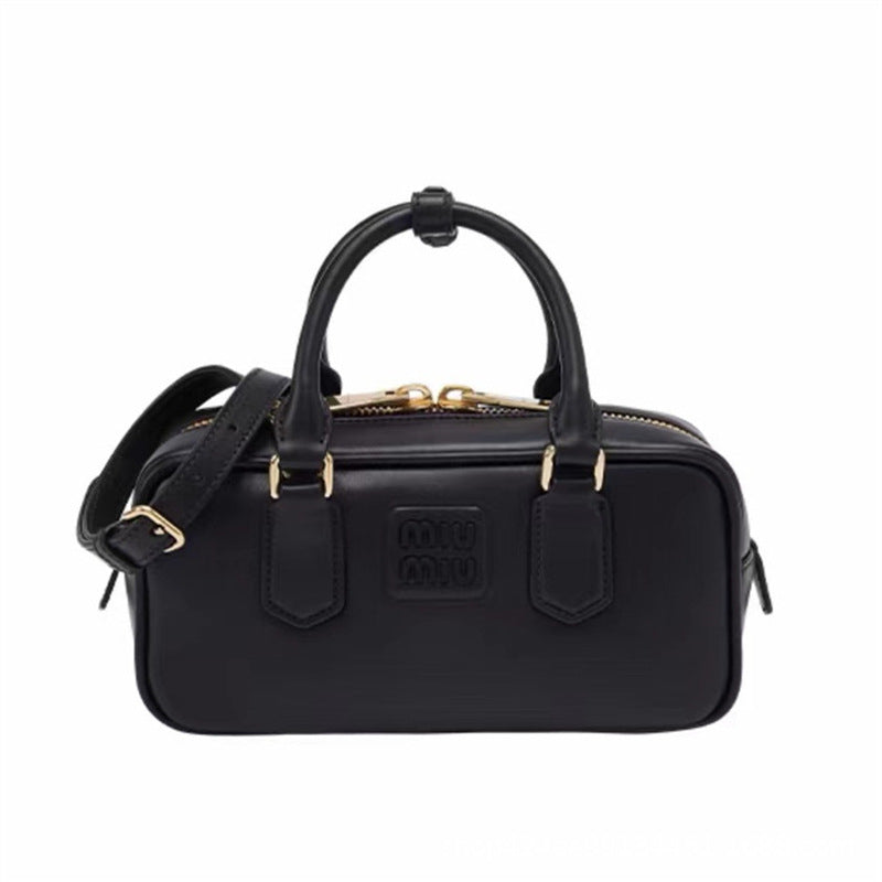 MIU Bowling Otoño/Invierno 2024 Nuevo Nicho Bolso de Gran Capacidad para Mujer Bolso Almohada Bolso Bandolera de un solo hombro Boston Mujer