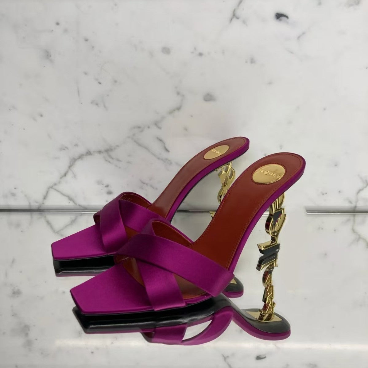 Sandalias de tacón abierto con tira cruzada y tira cruzada de primavera 2026, tacones franceses recortados sexys en la espalda de aguja para mujer