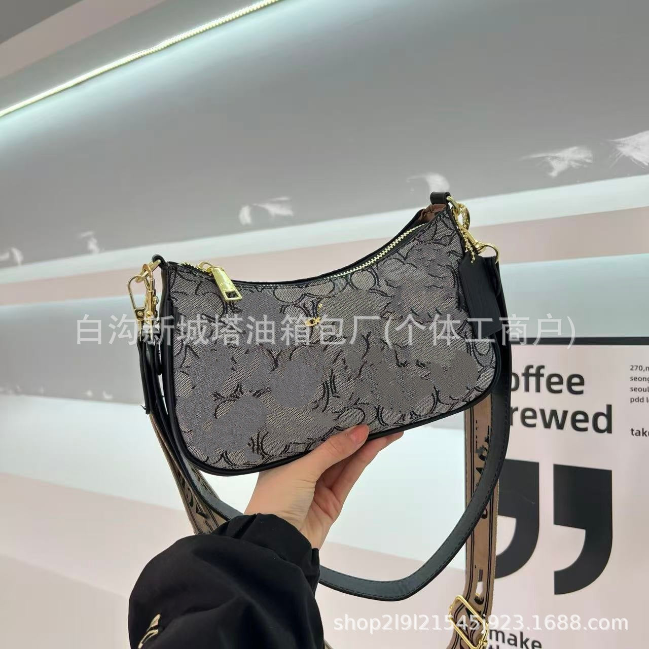 2026 Nuevo Swamp, Clásico de alta gama, bolso bandolera de un solo hombro, bolso retro 1439 moderno y versátil