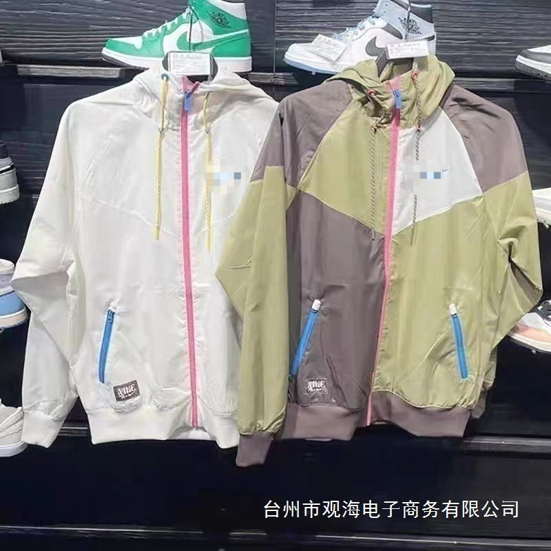 Dünner Trenchcoat mit Kapuze N | Frühling Sommer