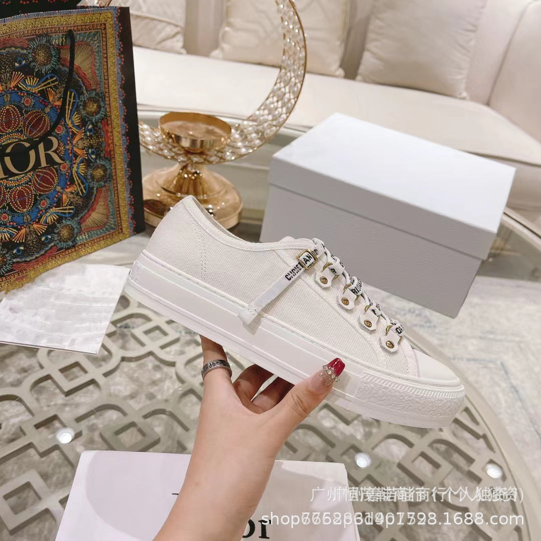 Familia D con bordado con letras primavera, nueva plataforma de Internet con cordones de celebridades de celebridades con cordones en altura interior aumenta zapatillas casuales INS fashion zapatillas solteras mujeres