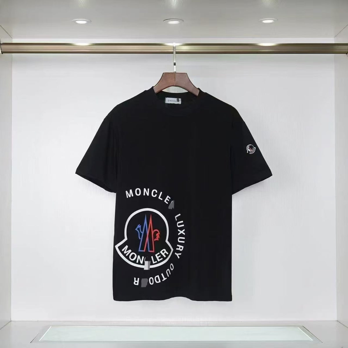 Camiseta MONC Unisex | Manga Corta Y Estampado