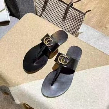 2023 Nuevas zapatillas de comercio exterior europeas y americanas Zapatillas planas de mujer Zapatillas de mujer Casual versátil de dedos abiertos, sandalias V