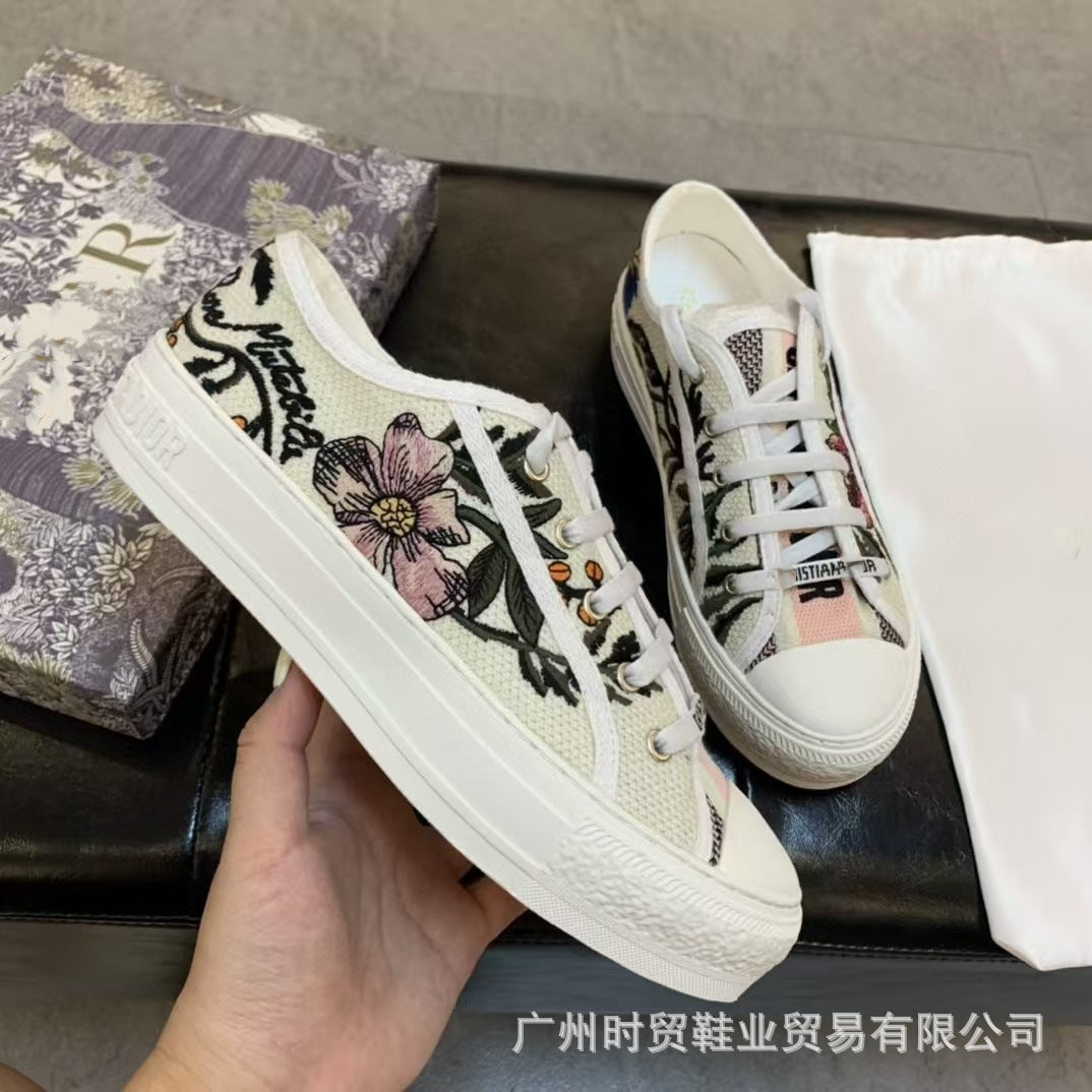 Zapatos de lona con bordado con letras, zapatos casuales versátiles con cordones de mujer con plataforma de relieve para el día a día
