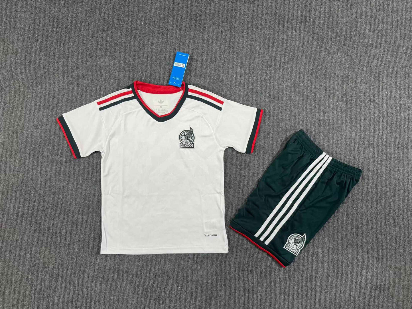 Set de camisetas de fútbol infantil de la Copa del Mundo 2627 para Brasil, Portugal, Italia, Alemania y Japón Conjunto al por mayor y personalizado