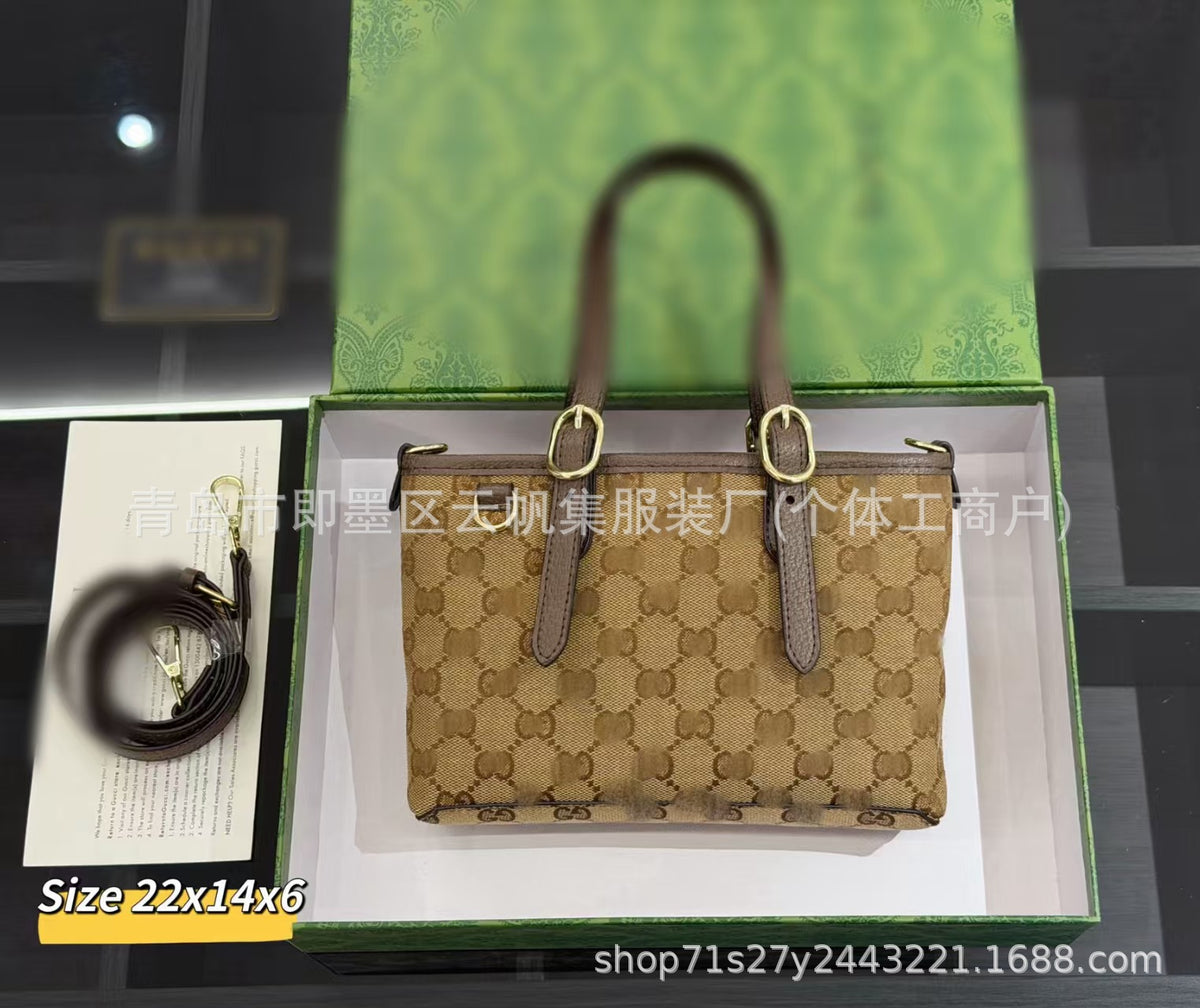 Borsa a tracolla GUCCI | Catena e monogramma | Con scatola