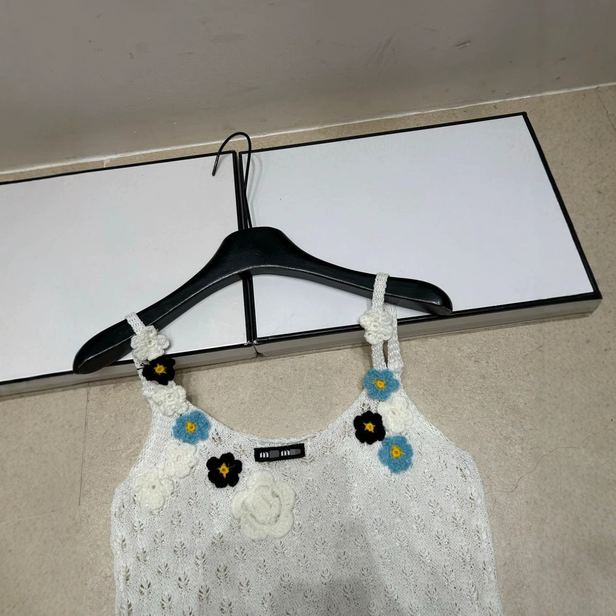 T-shirt de Malha MM para Mulher | Flores 3D Sem Mangas