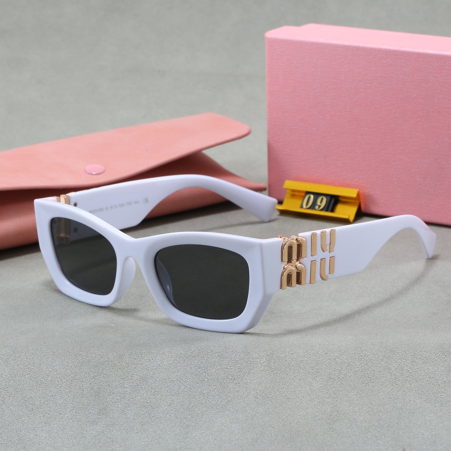 Gafas de sol irregulares con ojo de gato 2025, gafas de sol retro para celebridades europeas y americanas en Internet, gafas de sol de moda para mujer