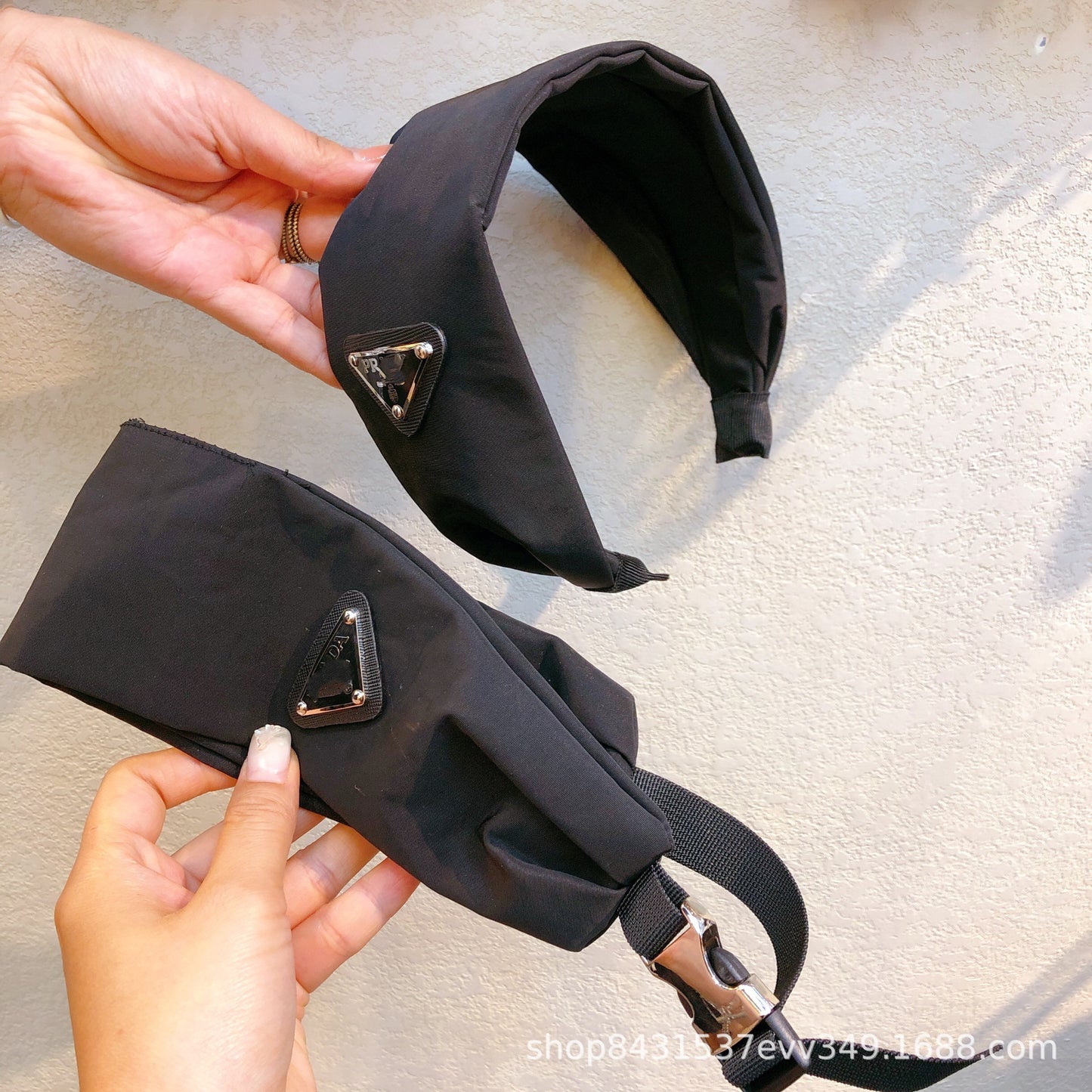 Marca P de nylon triangular diadema para el cabello de nicho y temperamento, pañuelo deportivo, diadema y diadema, moderno y versátil