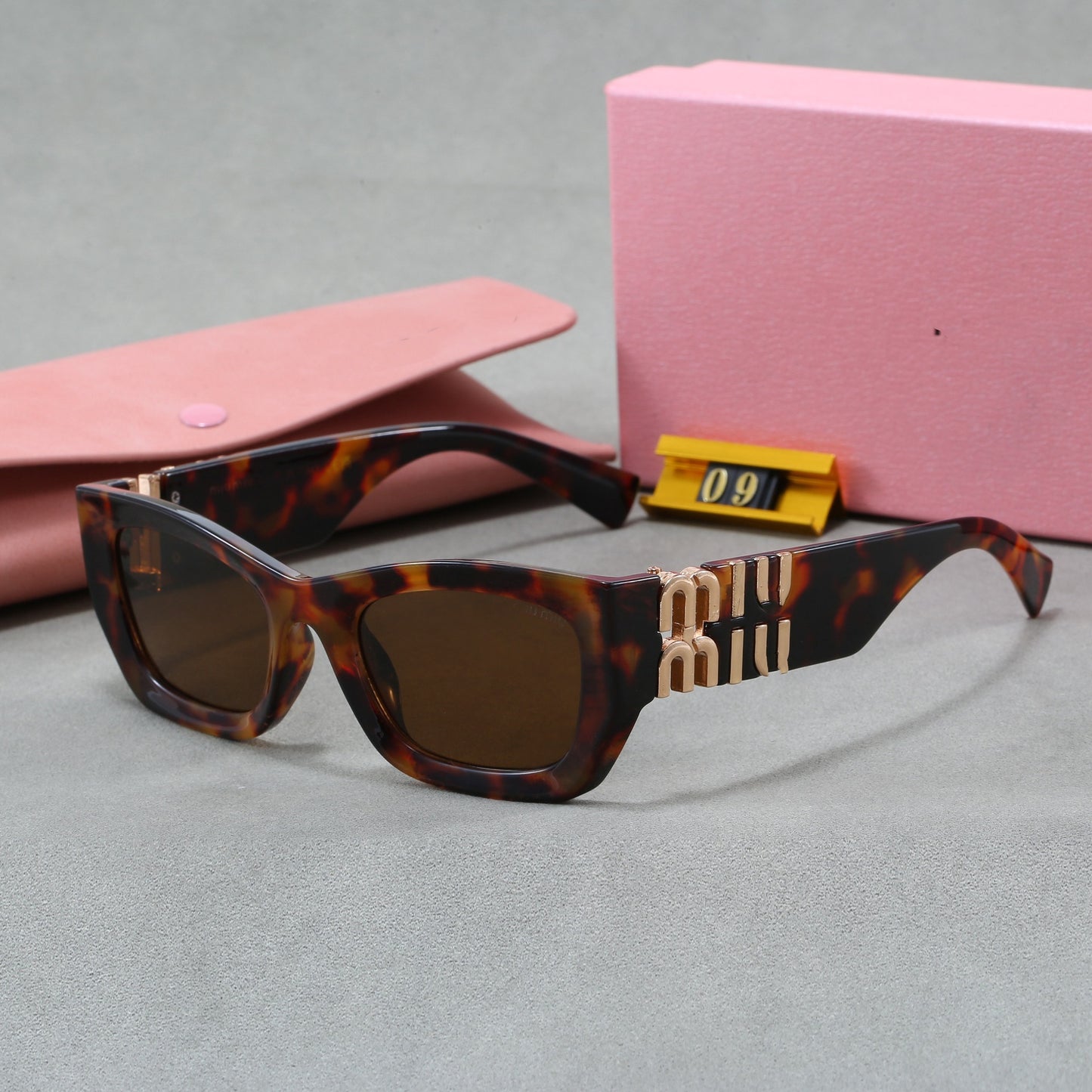 Gafas de sol irregulares con ojo de gato 2025, gafas de sol retro para celebridades europeas y americanas en Internet, gafas de sol de moda para mujer