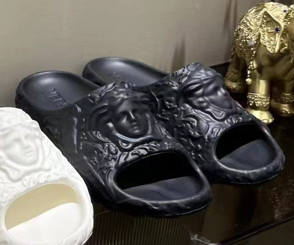 Zapatillas de suela suave para mujer en casa, antideslizantes y resistentes a olores, ropa de baño y exterior, ligera para la playa, zapatillas transfronterizas, zapatillas planas para hombre