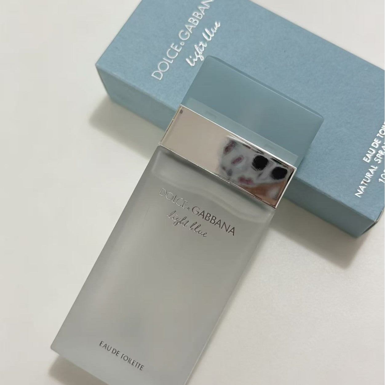 Bestsellers transfronterizos de Dolce and Gabbana Light Blue enviados desde Shenzhen