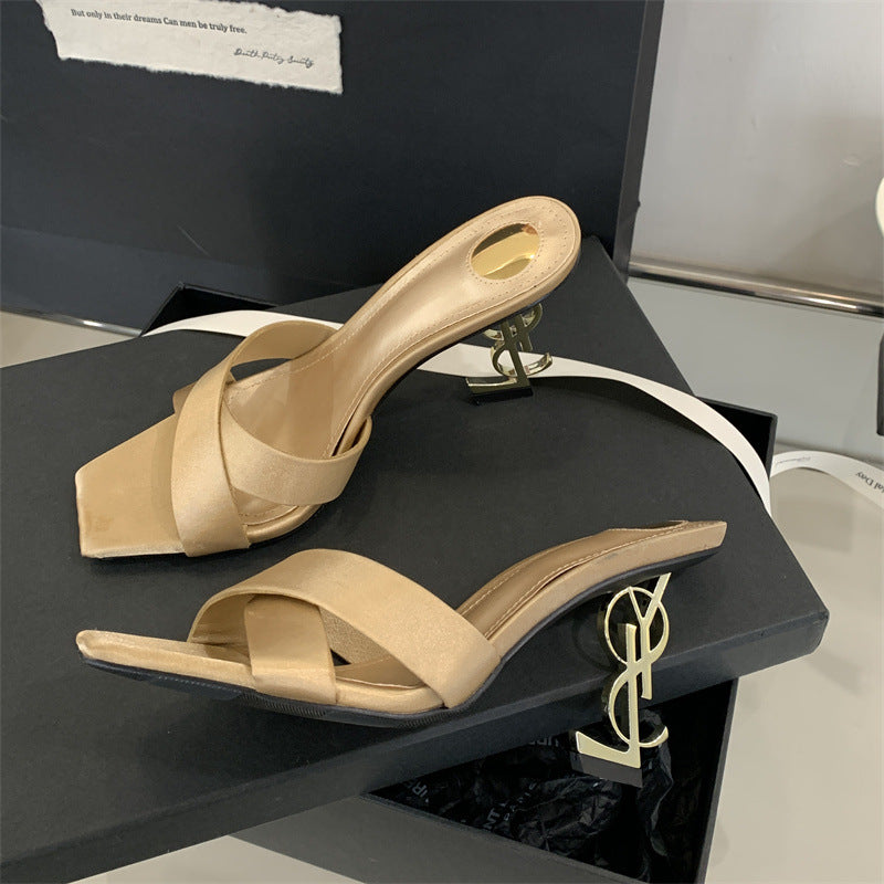 Sandalias cruzadas con estampado de leopardo Miting 2026 Francesa sencilla de punta cuadrada tacón irregular Tacones altos elegantes socialite