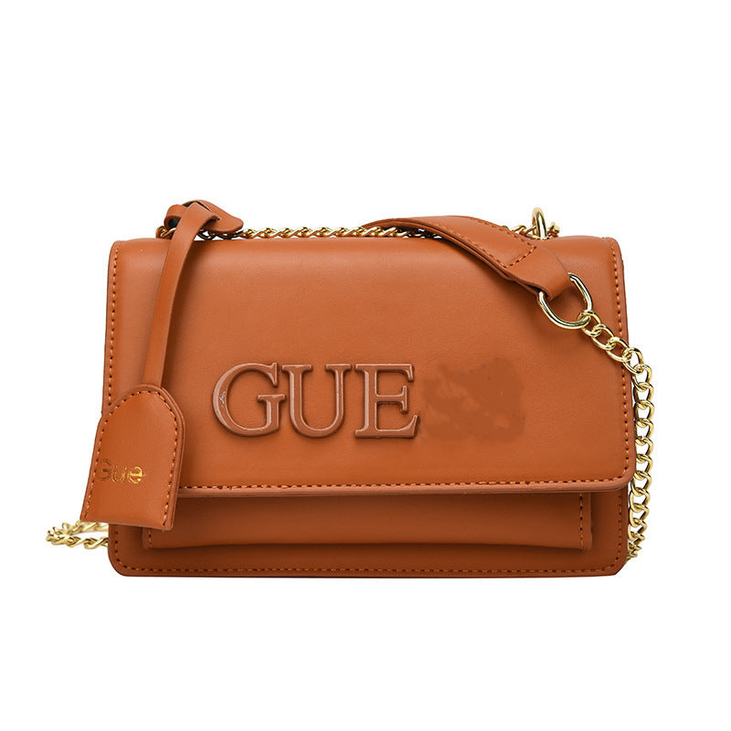 Litera de cadena texturizada de estilo extranjero 2023, solapa de cadena de verano premium, gran capacidad, de gran capacidad, un solo hombro, un solo hombro, un nuevo bolso versátil de moda para mujer