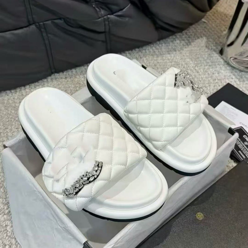 Zapatillas acolchadas con botones de diamante para mujer, sandalias casuales de manga cruzada de punta redonda primavera/verano de suela gruesa, versátiles antideslizantes y cómodas para los pies