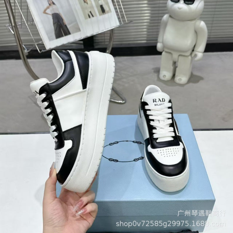 P Family Triangle panda zapatos blancos versátiles a juego con el color muffin cuero con suela gruesa de bloque de color galleta, zapatos de tabla casuales para mujeres