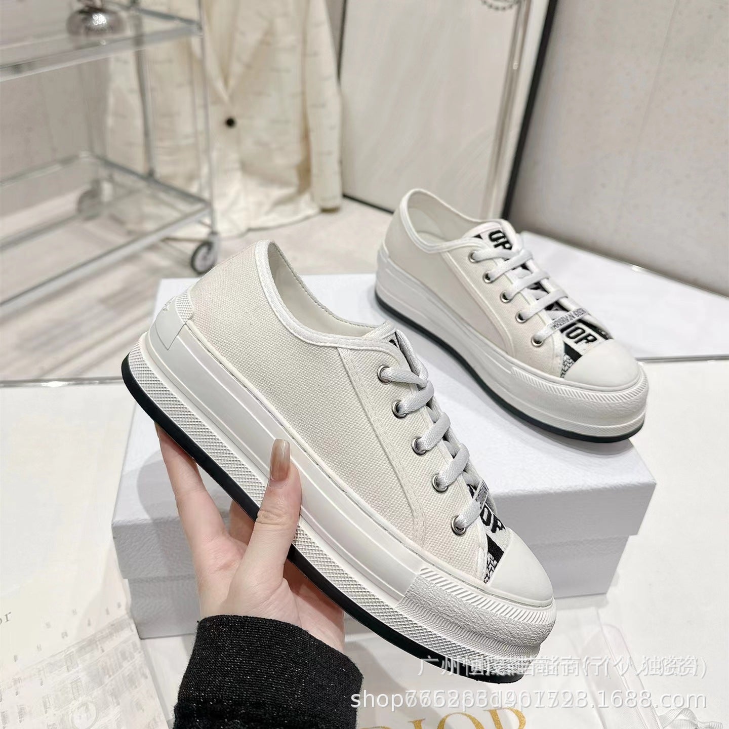 Familia D con bordado con letras primavera, nueva plataforma de Internet con cordones de celebridades de celebridades con cordones en altura interior aumenta zapatillas casuales INS fashion zapatillas solteras mujeres