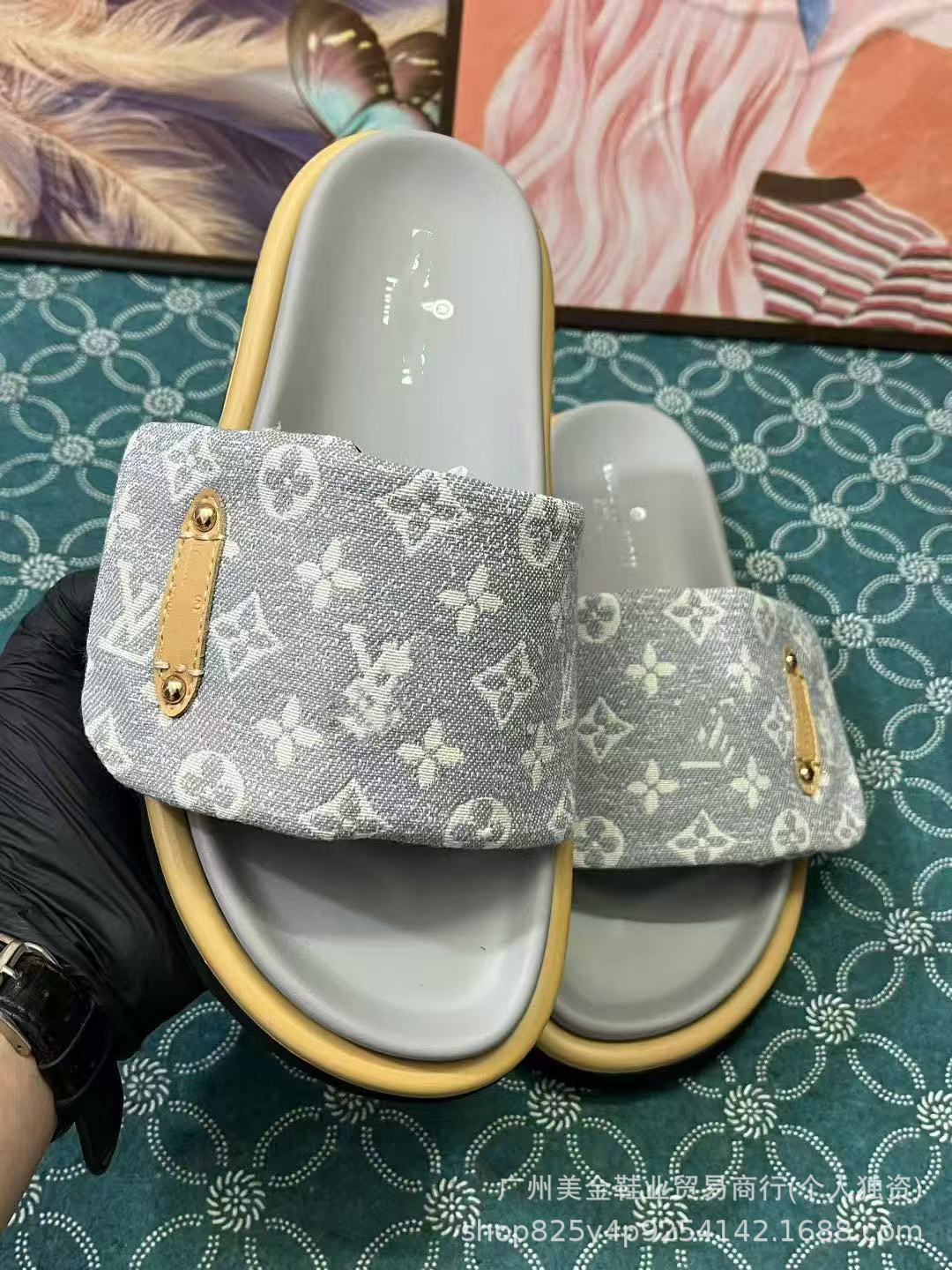 Zapatillas de Velcro de suela gruesa Donkey Home para mujer, 2025 Nuevas zapatillas antideslizantes de denim con letras antideslizantes para exportación