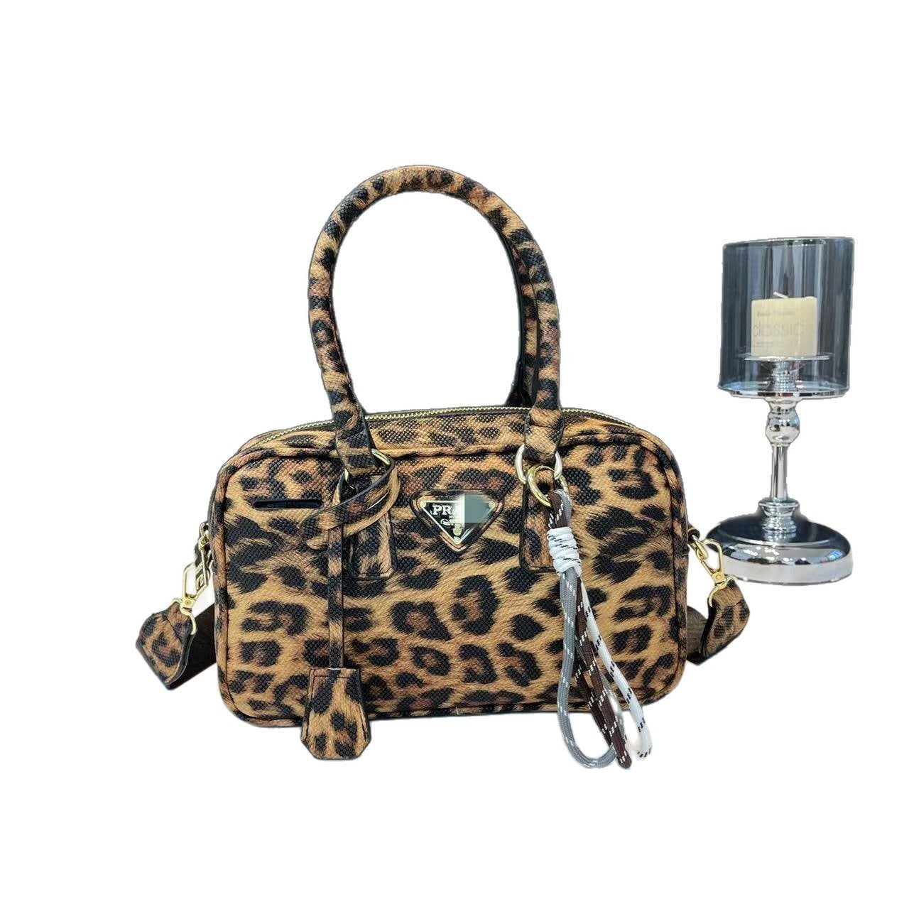Nuevo bolso de vaca clásico anti-grano de moda de la marca P transfronterizo, bolso multifuncional de gran capacidad, bolso de un solo hombro