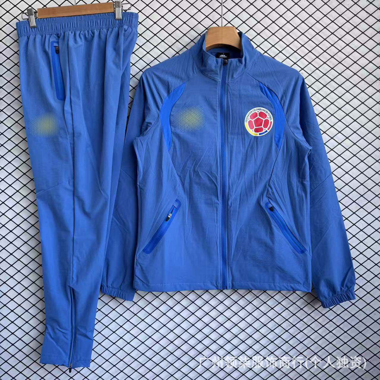 Nuevo equipamiento de fútbol, conjunto de chaquetas impermeables impermeables y de moda del Arsenal para entrenamiento español