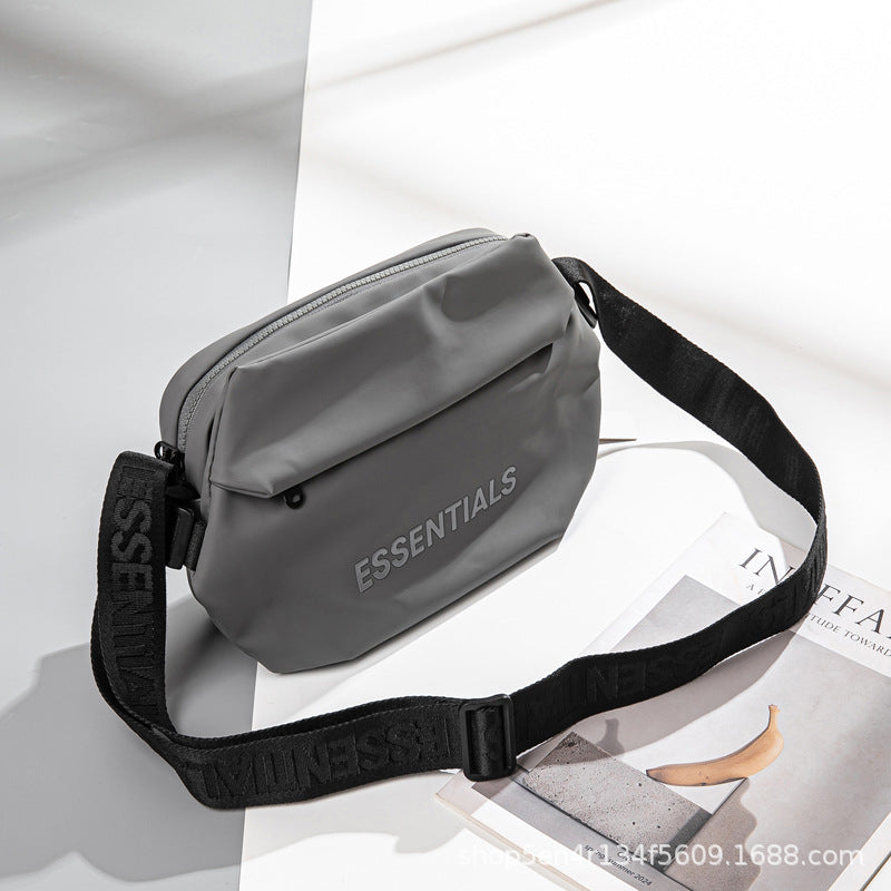 Essentials Bolso Bandolera Moda 2025 | Accesorio Streetwear Premium