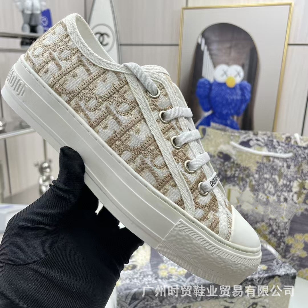 Zapatos de lona con bordado con letras, zapatos casuales versátiles con cordones de mujer con plataforma de relieve para el día a día