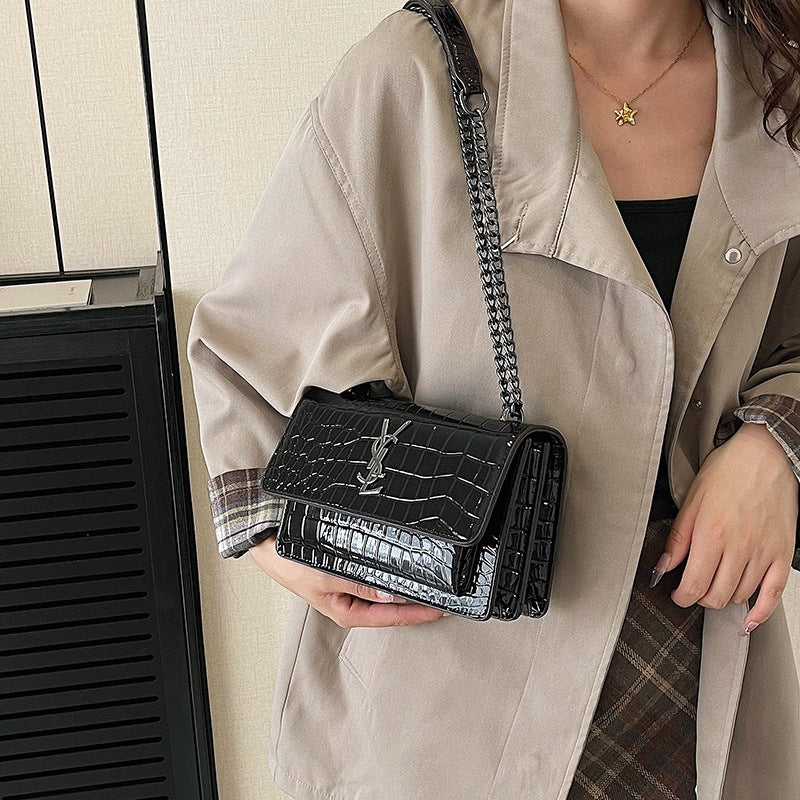 Bolso cuadrado pequeño de alta calidad superventas transfronterizo para mujer, nuevo bolso retro para desplazamientos 2026, bandolera de un solo hombro