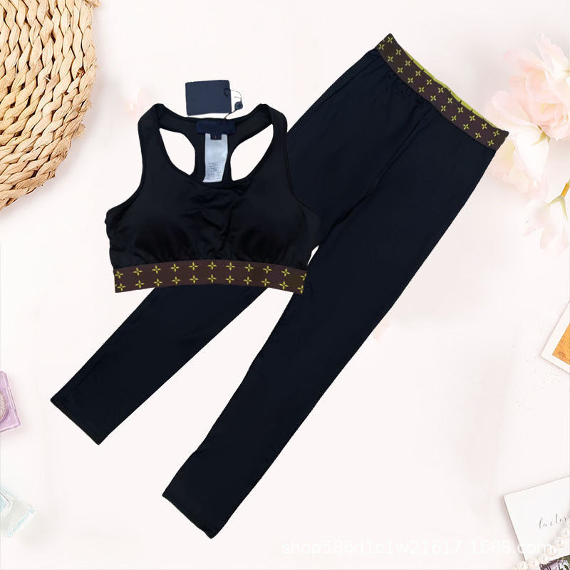 Ropa de yoga femenina europea y estadounidense, chaqueta deportiva, conjunto de yoga, pantalones de yoga de tiro alto de mujer fitness casual de alta gama