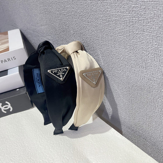 Diademas de satén de alta gama europeas y americanas con tejido cruzado, diademas lisas de borde ancho, pinzas planchadas, elegantes accesorios triangulares para el cabello