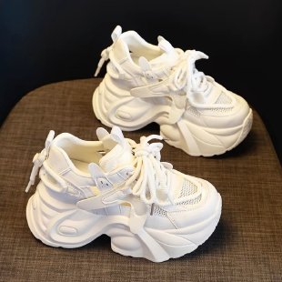 Zapatos de papá para mujer primavera y otoño 2024 zapatos sencillos nuevos, zapatos populares de verano, zapatillas versátiles fritas para la calle, zapatos de mujer