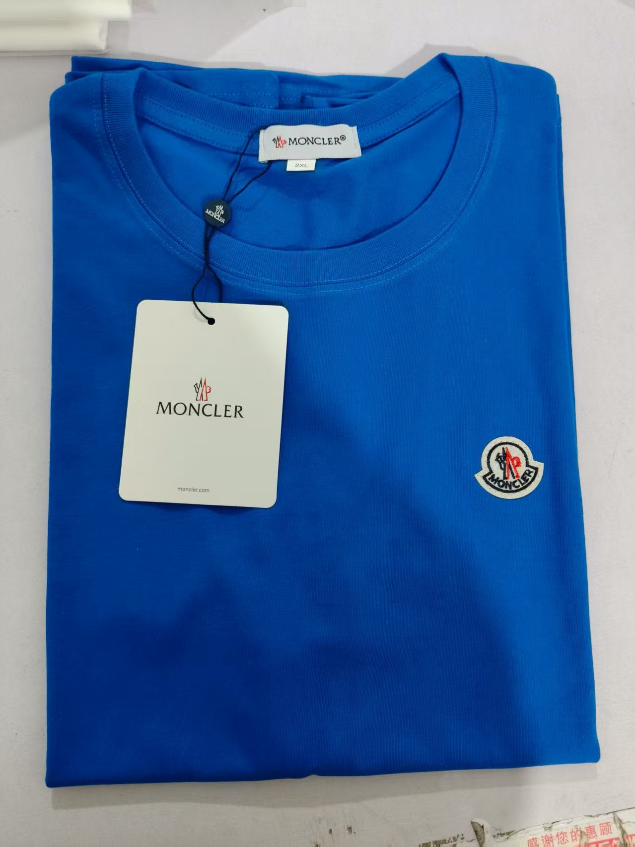 Camiseta Unisex Logo Pegatina Cuello Redondo Manga Corta