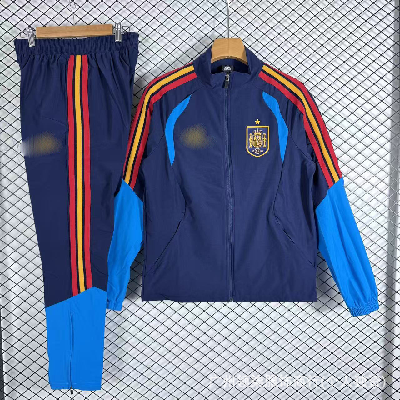 Nuevo equipamiento de fútbol, conjunto de chaquetas impermeables impermeables y de moda del Arsenal para entrenamiento español