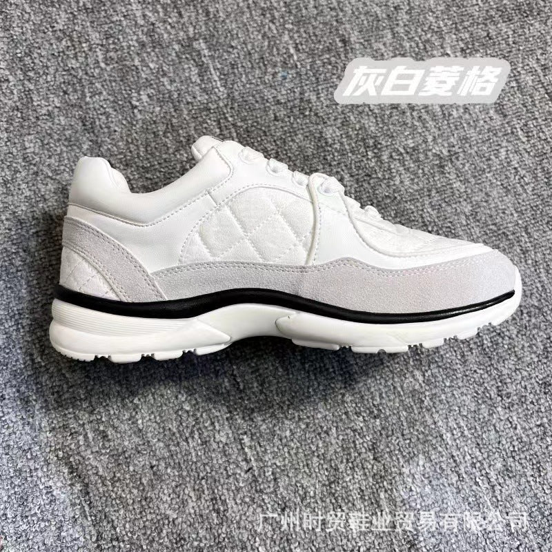 Zapatillas de suela gruesa con pequeñas fragancias, zapatillas de papá, zapatillas casuales de cuero suave para mujer, zapatillas de correr nuevas para mujer 2023