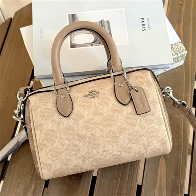 Kochi C bolso mini monograma Boston con monograma de Kochi C, portátil de mano y de hombro cruzado de hombro para mujer