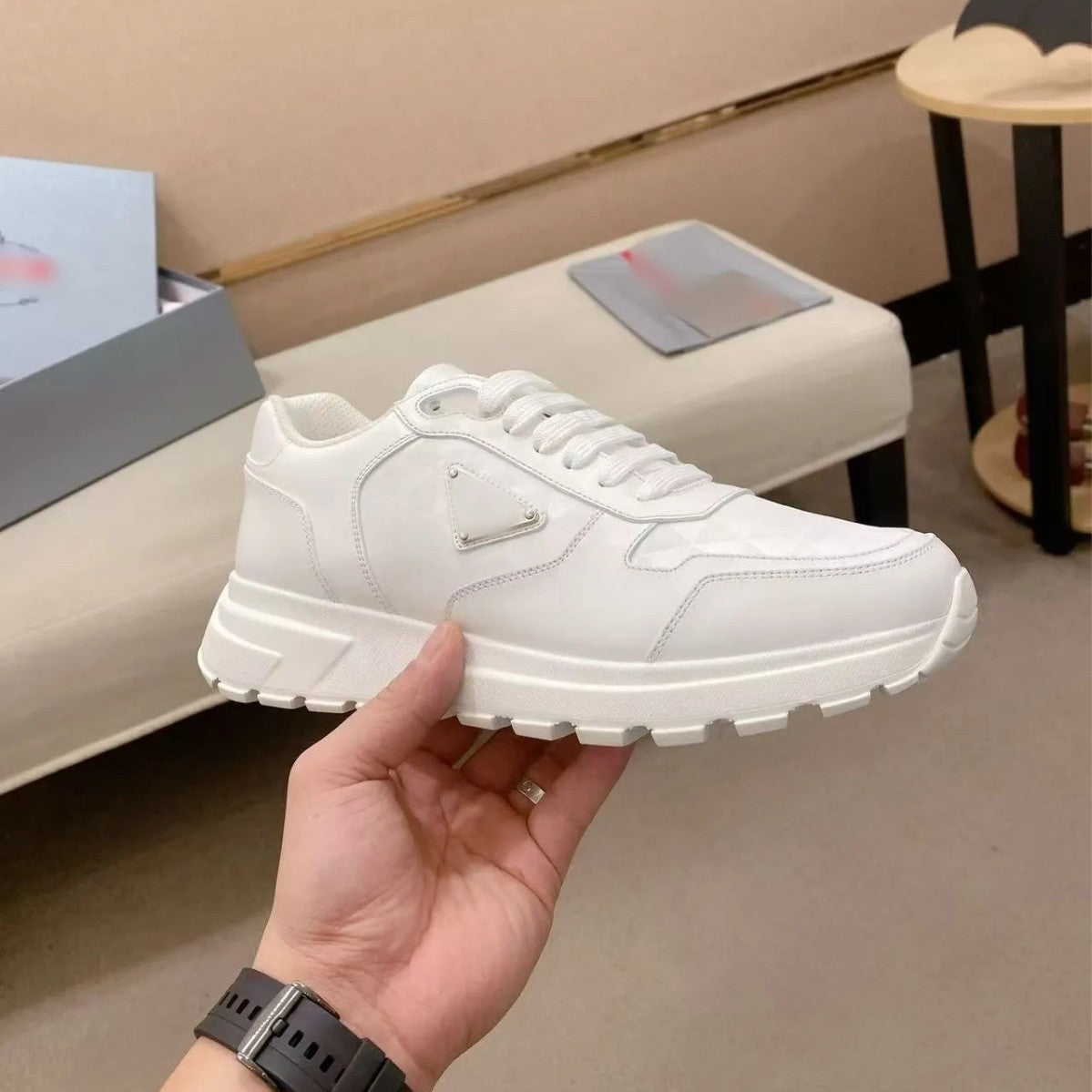Spot European station, nueva moda deportiva, zapatos casuales de cuero, transpirables y versátiles Argand zapatos de entrenamiento blancos, zapatos blancos