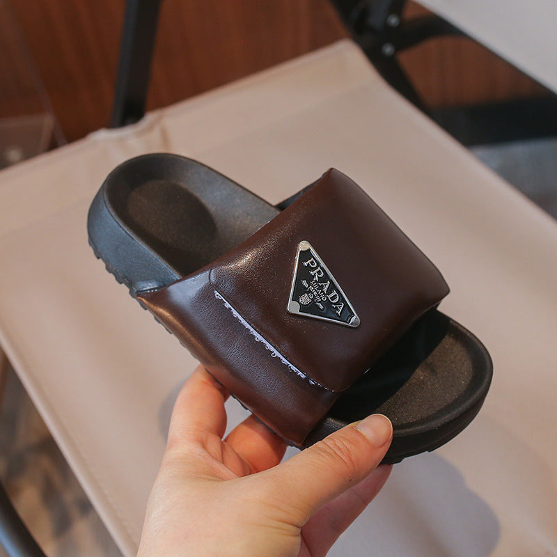 Zapatillas de pan para niñas para abrigo, Nuevas zapatillas de playa antideslizantes para niños para verano 2026, suela suave, sandalias infantiles medianas a grandes para niñas