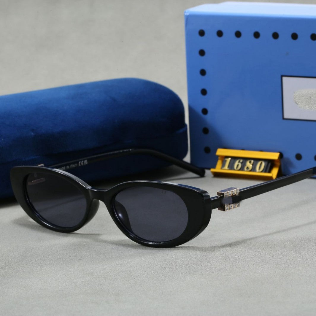 Nuevas gafas de sol ovales ojo de gato 2026, la personalidad de moda de Ni Ni, gafas retro INS de alta gama para mujer