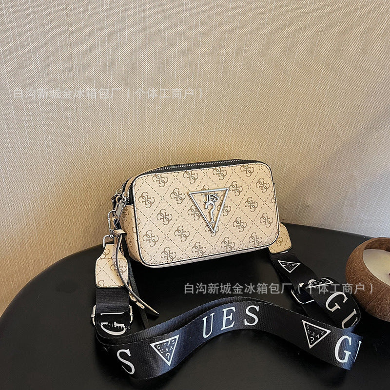 Bolsos cuadrados pequeños de lujo ligeros de nicho 2024 bolso fotográfico explosivo de un hombro con bandolera de un hombro