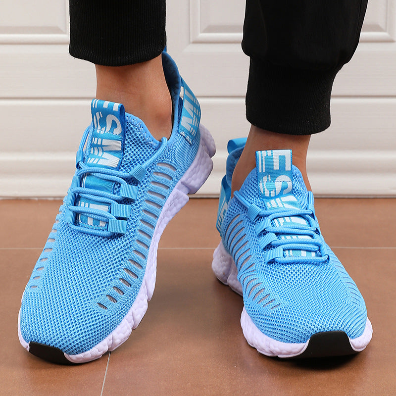 Ventas directas de fábrica, verano, zapatillas de exterior nuevas, zapatillas casuales con recortes, recortes, zapatos de malla de verano, transpirables, a la moda y versátiles