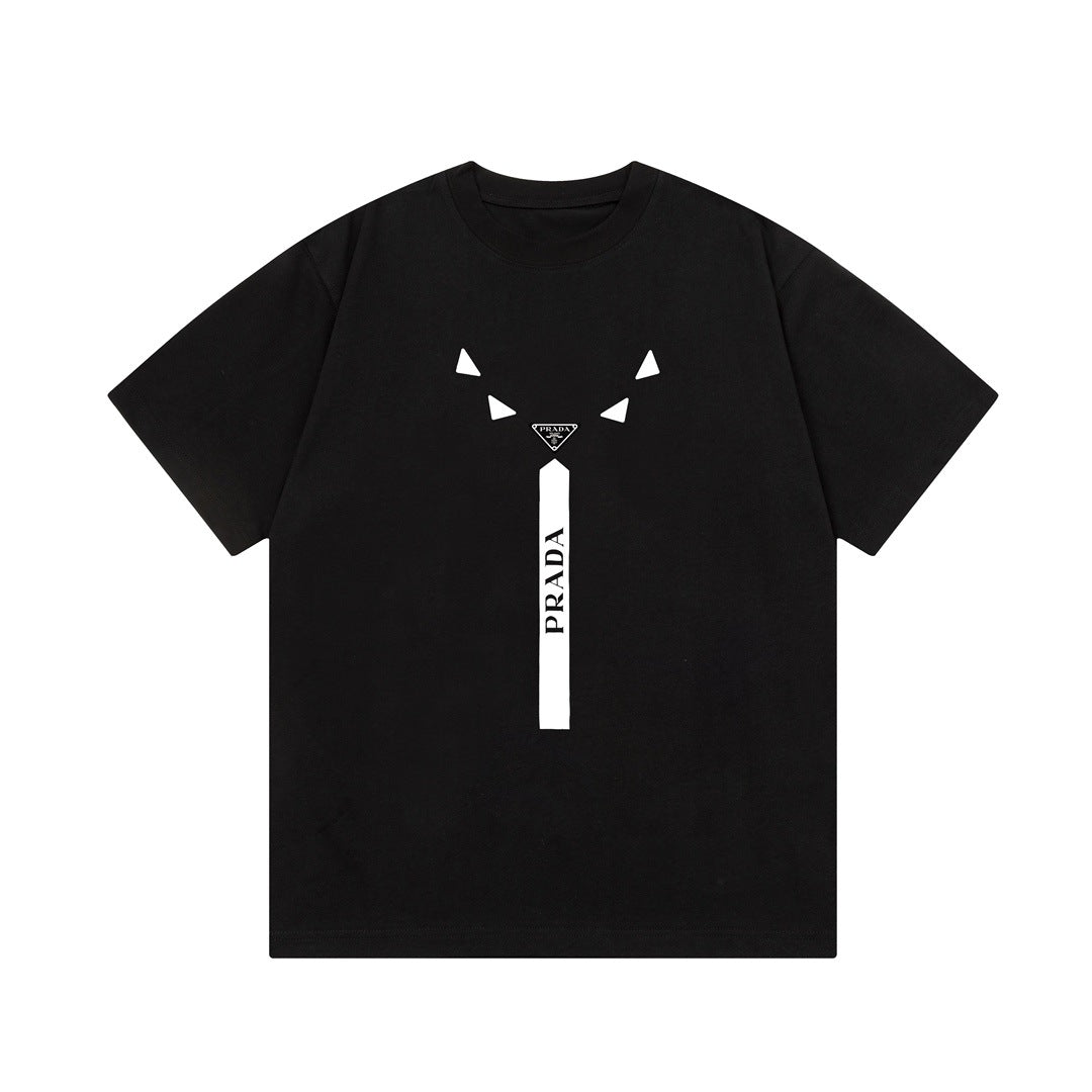 Versión de lujo de alta gama pra Pujia triángulo metálico LOGO, camiseta unisex de verano suelta y versátil con estampado y manga corta