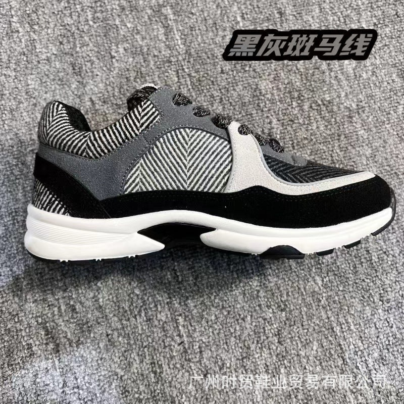 Zapatillas de suela gruesa con pequeñas fragancias, zapatillas de papá, zapatillas casuales de cuero suave para mujer, zapatillas de correr nuevas para mujer 2023