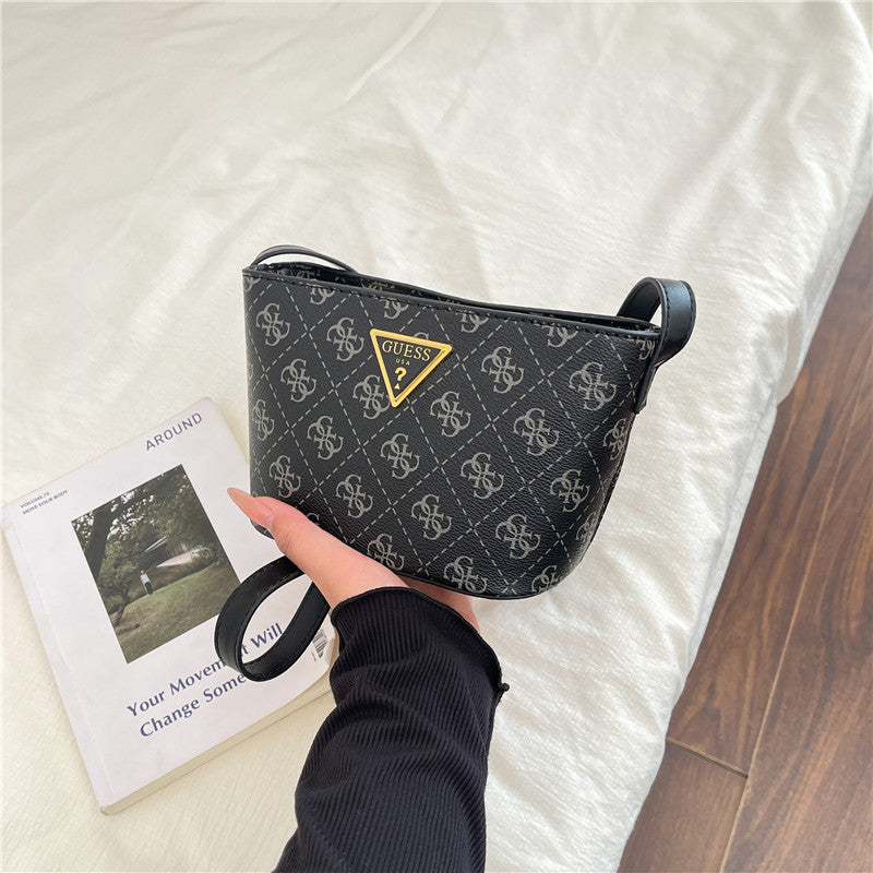 Bolsos de mujer, cartas impresas europeas y americanas transfronterizas, bolso bucket versátil de un solo hombro, diseño de nicho, bolso cruzado ligero y de lujo