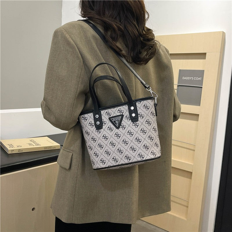 Comercio exterior, nueva moda de bolso pequeño de tres bolsos pequeños de tres bolsos para suegras y bolso sencillo de mujer con estampado de un hombro, bolso cruzado
