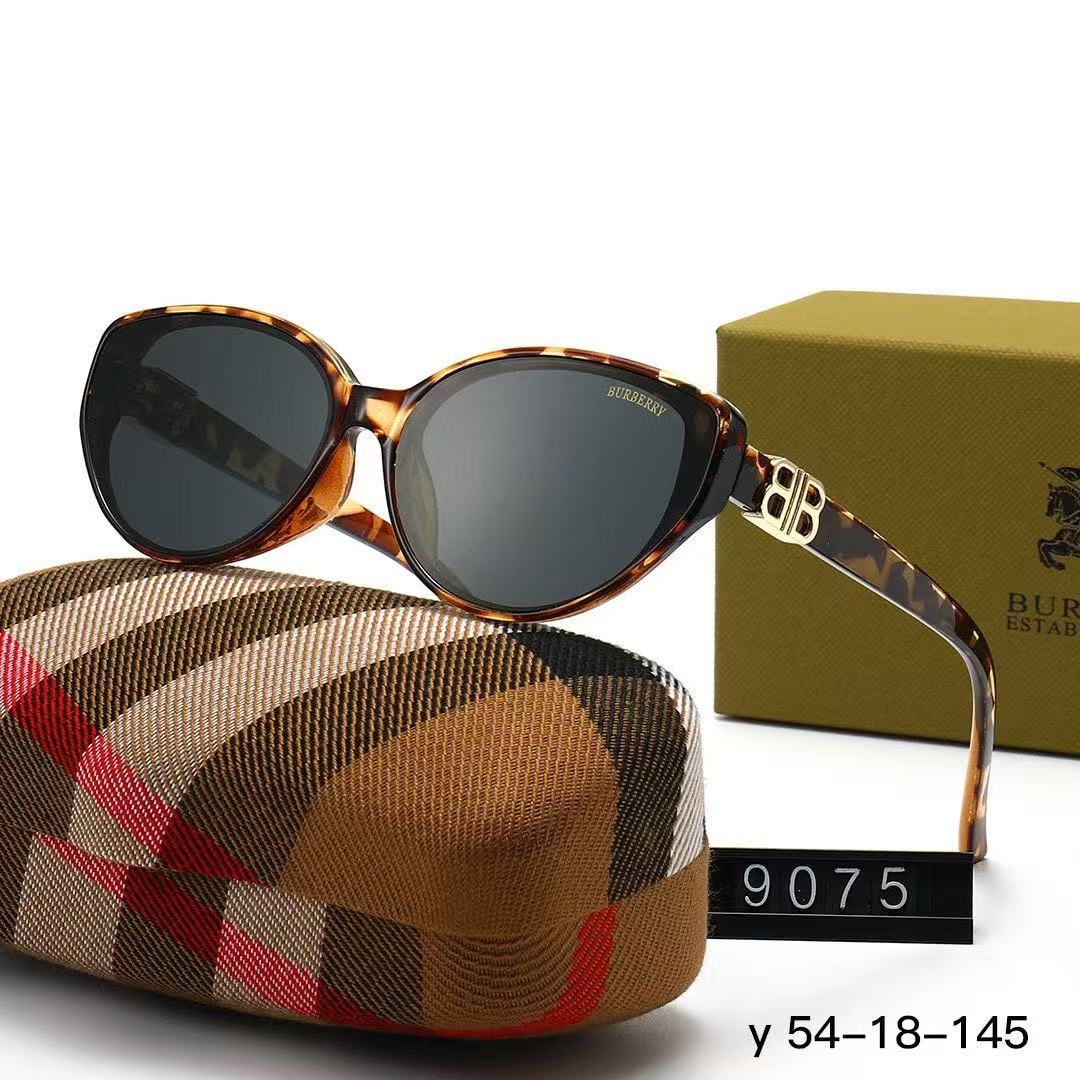 Vintage Oversized Sunglasses | Women's Street Style