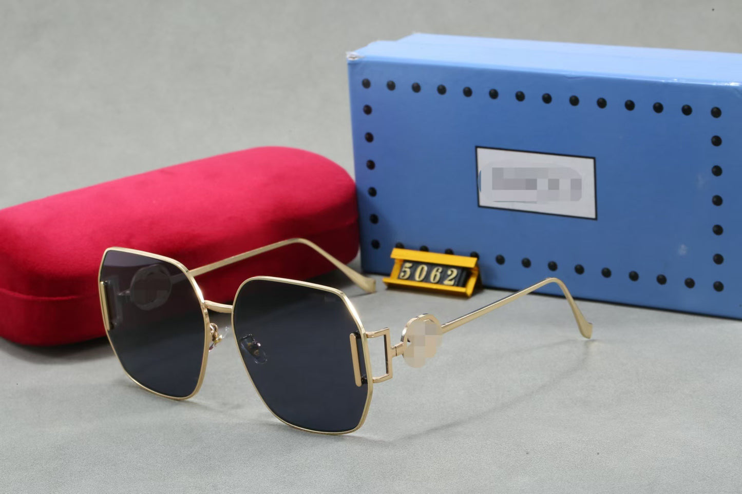2025 Nueva gafas de sol de lujo ligeras de moda europea y americana para mujer, gafas de sol de estilo callejero de lujo al aire libre al por mayor transfronteriza
