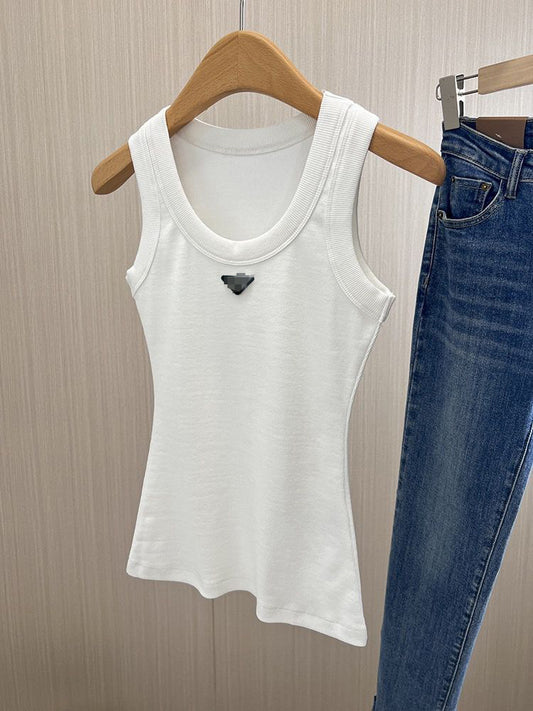 Logotipo de triángulo metálico elástico camisola casual de chica para mujer base top primavera 2026